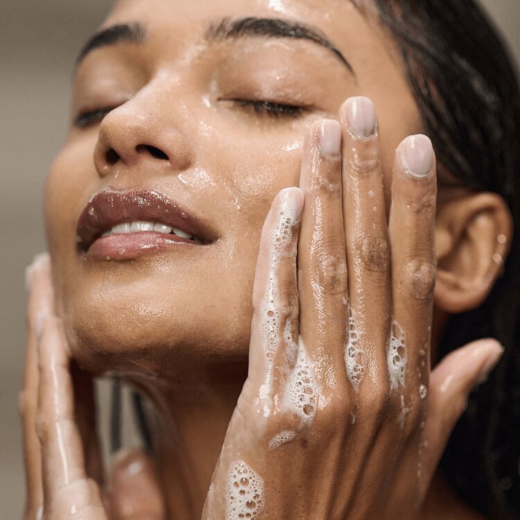 Energizing Face Wash - Image 4